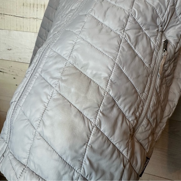 The North Face Youth Thermoball Eco Jacket Color - MELD GREY Youth XL 18/20 - Picture 10 of 10